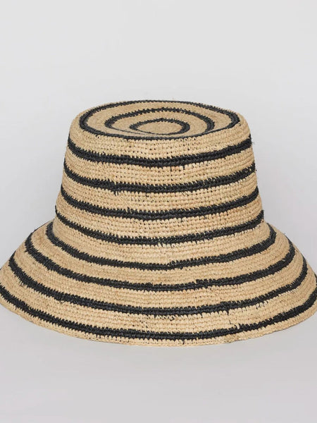 Chic Crochet Bucket Hat - Natural / Black